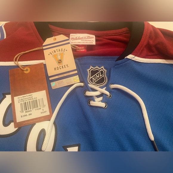 NWT Mitchell Ness NHL Nathan MacKinnon Colorado Avalanche Hockey Jersey Small - Picture 10 of 13
